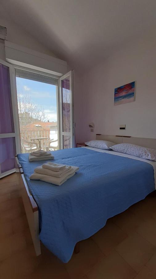 Hotel Elisabetta 2 Stelle กัตตอลิกา ภายนอก รูปภาพ