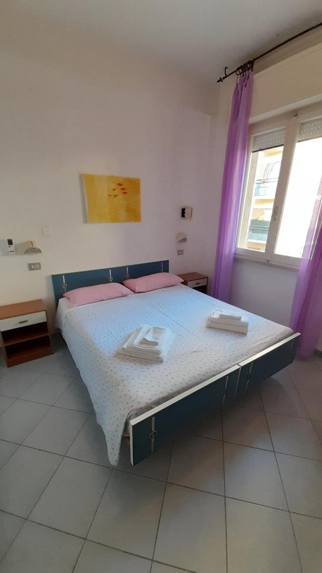 Hotel Elisabetta 2 Stelle กัตตอลิกา ภายนอก รูปภาพ