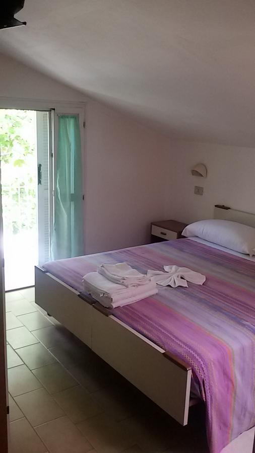Hotel Elisabetta 2 Stelle กัตตอลิกา ภายนอก รูปภาพ